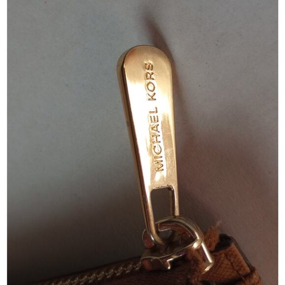 Michael Kors Monogram‎ Wallet Great Condition - Picture 3 of 5